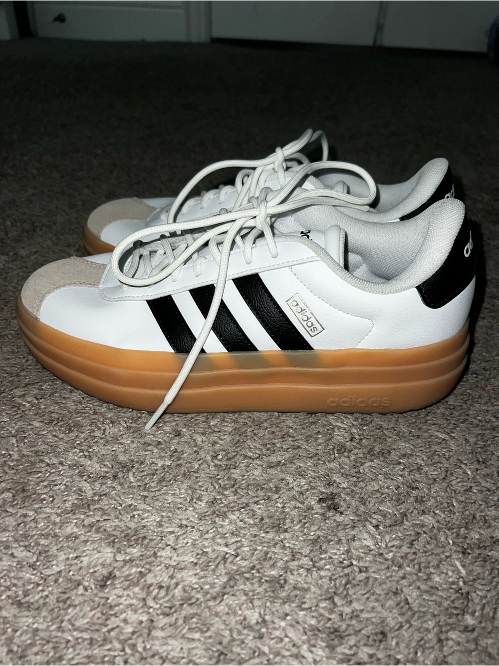 adidas VL Court Bold Platform Sneakers w/ Gum Sole size 8 white w/ black stripes - Picture 4 of 9